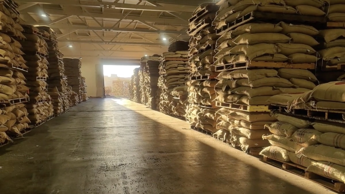 Wholesale coffee warehouse storage and stock rotation